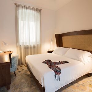 Camera standard con letto queen size